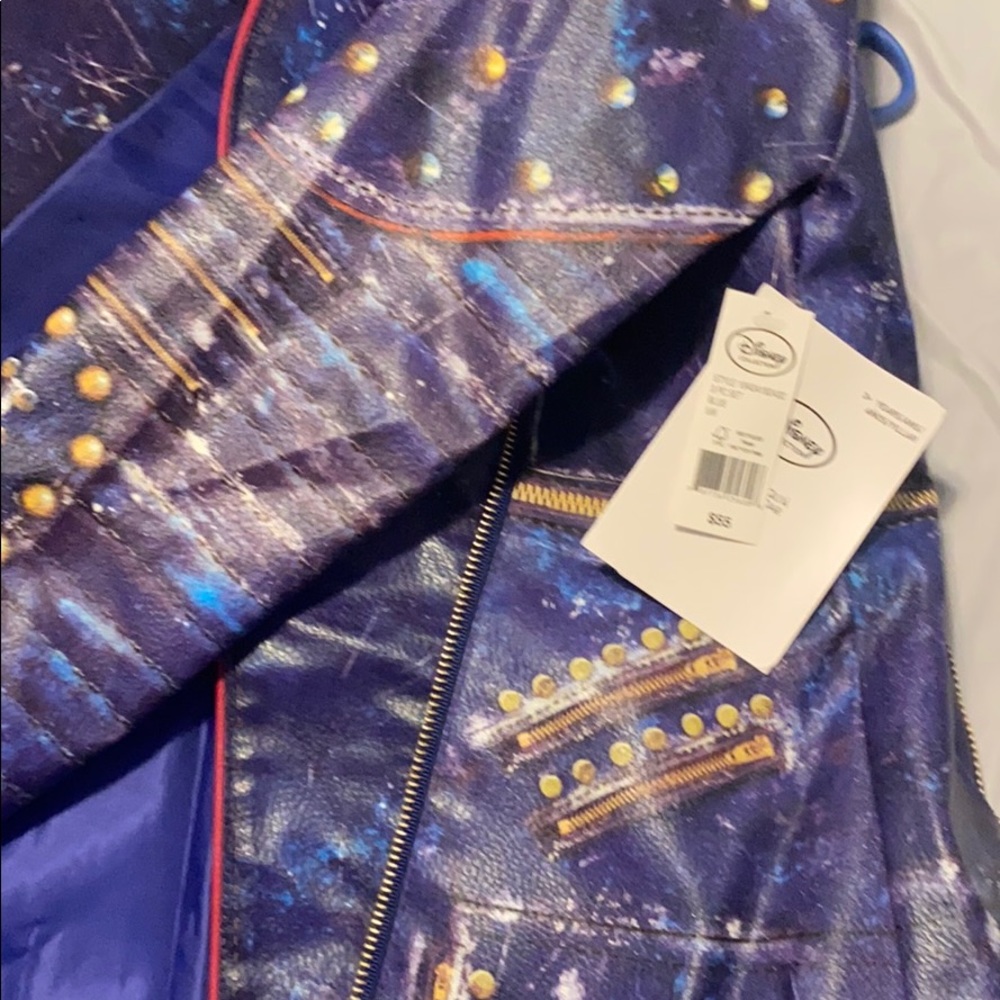 Brand new  descendants jacket size 5/6 for girls